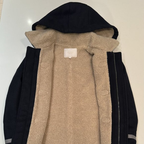 Gucci (Authentic)- Boys Navy Wool/ Cashmere Coat (Size 8) (worn once) - Picture 3 of 5